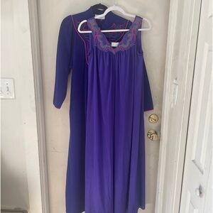 Vintage Vanity Fair Housecoat Robe Velour Zip Nylon Nightgown Purple Set USA S